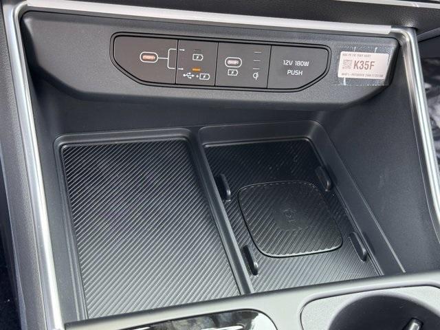 new 2026 Kia Carnival Hybrid car, priced at $55,285