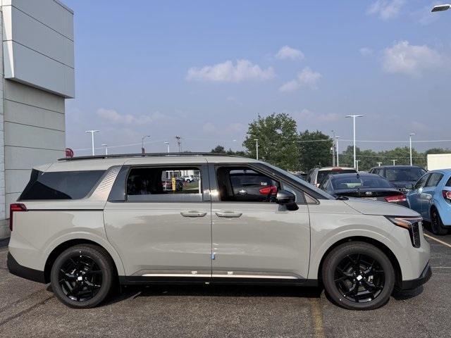 new 2026 Kia Carnival Hybrid car, priced at $55,285