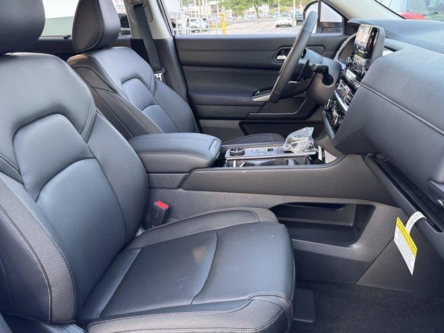 new 2025 Nissan Pathfinder car, priced at $43,246