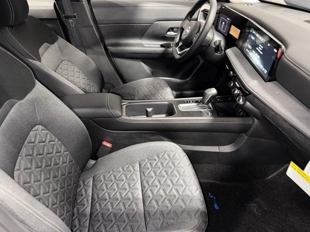 new 2025 Nissan Kicks car, priced at $24,984