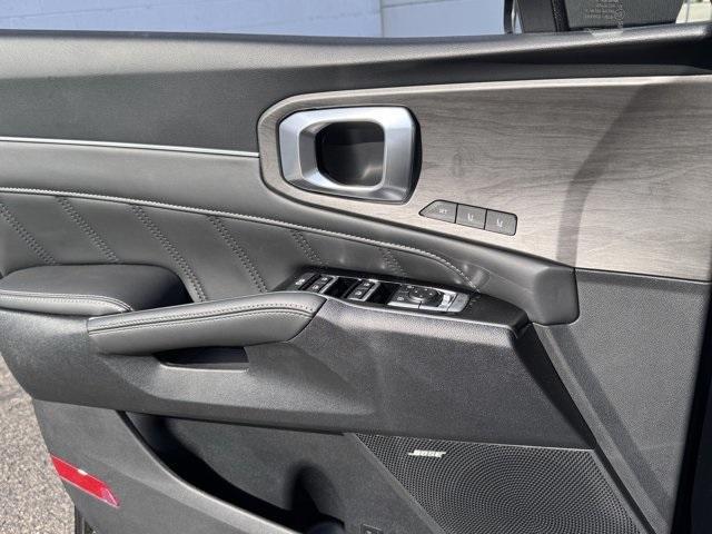 new 2025 Kia Sorento car, priced at $42,710
