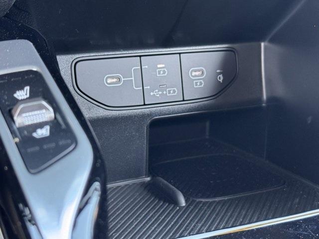 new 2025 Kia Sorento car, priced at $42,710