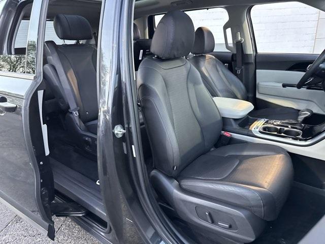 used 2024 Kia Carnival car, priced at $41,891