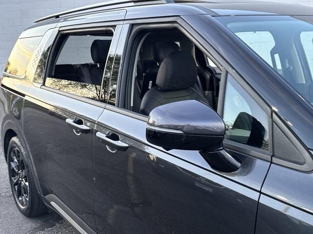 used 2024 Kia Carnival car, priced at $41,891
