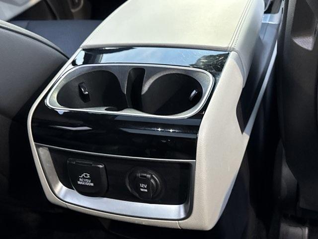 used 2024 Kia Carnival car, priced at $41,891