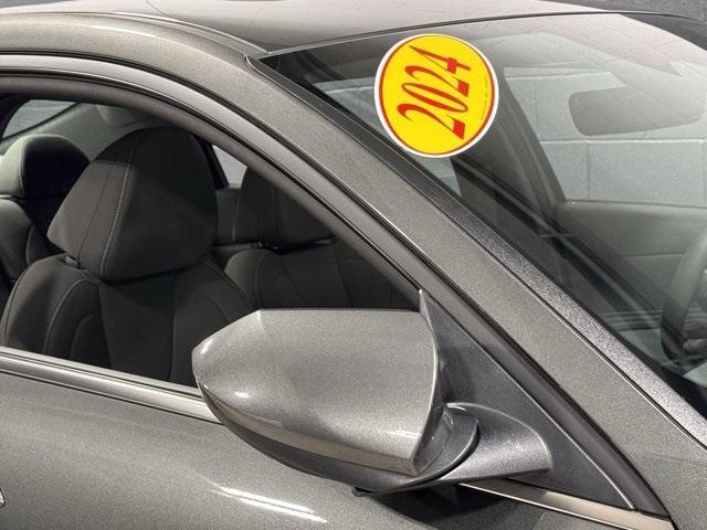 used 2024 Hyundai Elantra car