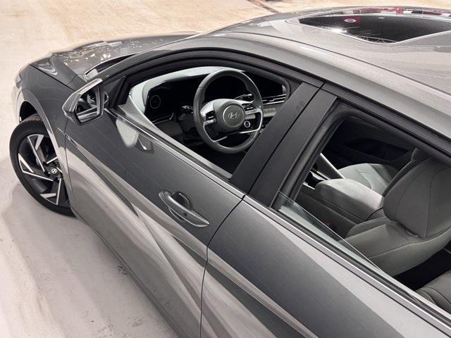 used 2024 Hyundai Elantra car