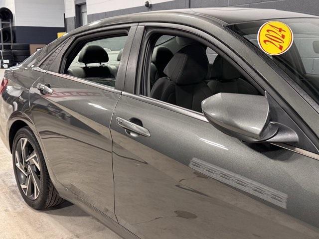 used 2024 Hyundai Elantra car