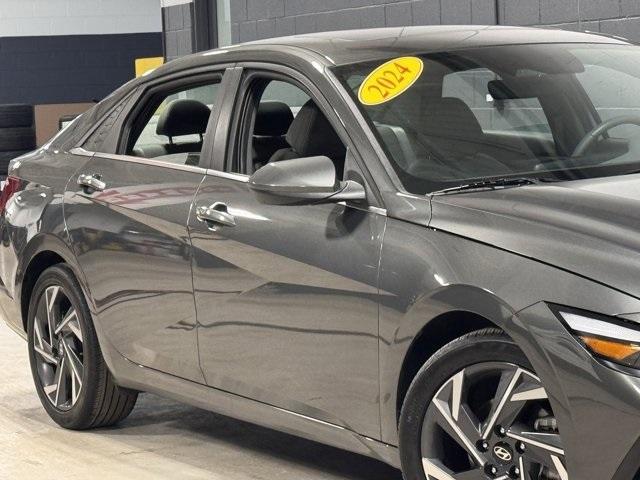 used 2024 Hyundai Elantra car