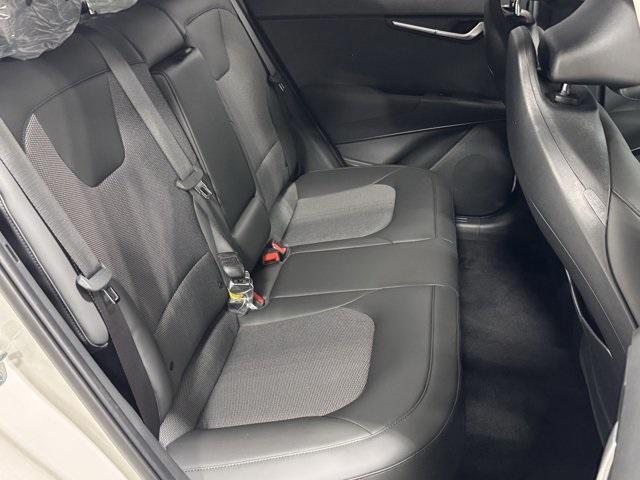 new 2025 Kia Niro car, priced at $28,320
