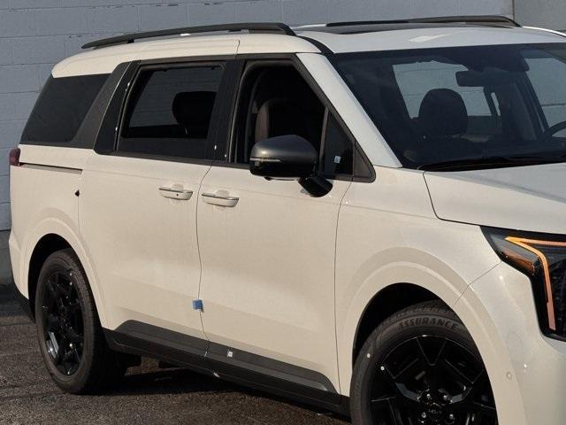 new 2026 Kia Carnival Hybrid car, priced at $55,020