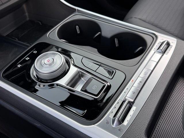 new 2026 Kia Carnival Hybrid car, priced at $55,020