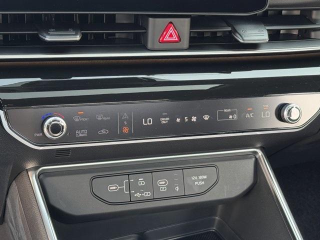 new 2026 Kia Carnival Hybrid car, priced at $55,020