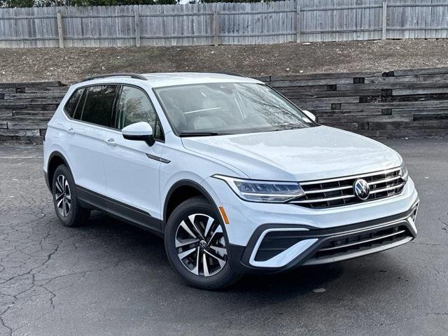 new 2024 Volkswagen Tiguan car, priced at $31,075