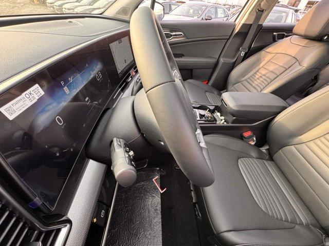 new 2025 Kia Sportage car, priced at $35,145