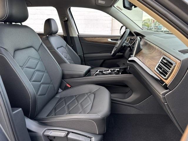 new 2025 Volkswagen Atlas car, priced at $44,616