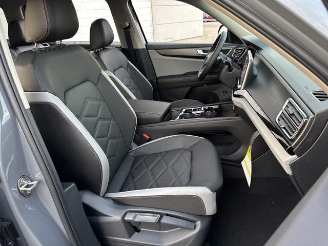 new 2025 Volkswagen Atlas car, priced at $46,841