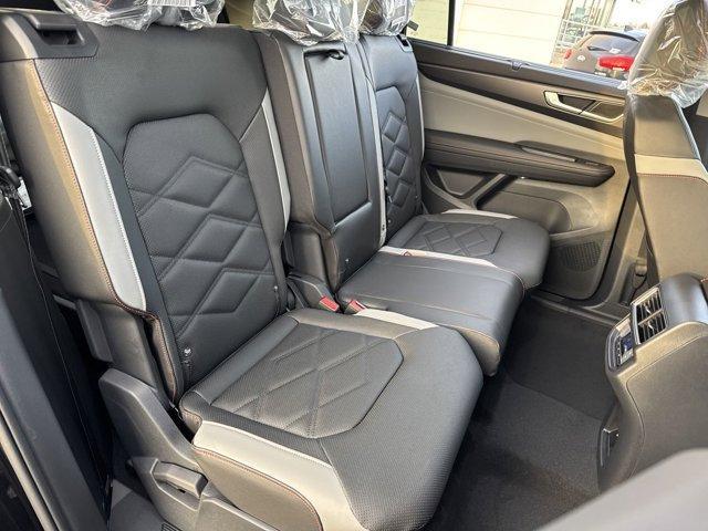new 2025 Volkswagen Atlas car, priced at $45,404