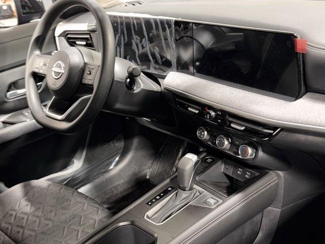 new 2025 Nissan Kicks car, priced at $20,290