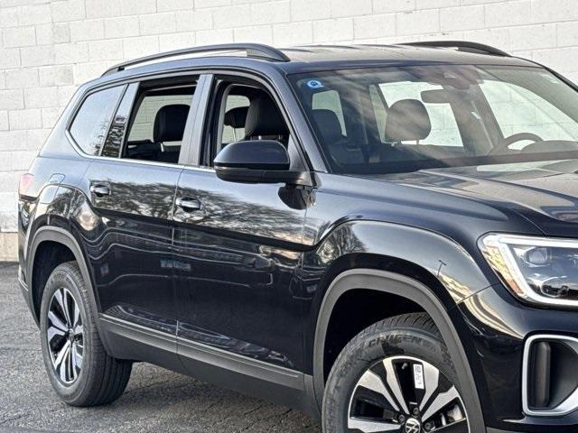 new 2025 Volkswagen Atlas car, priced at $42,535