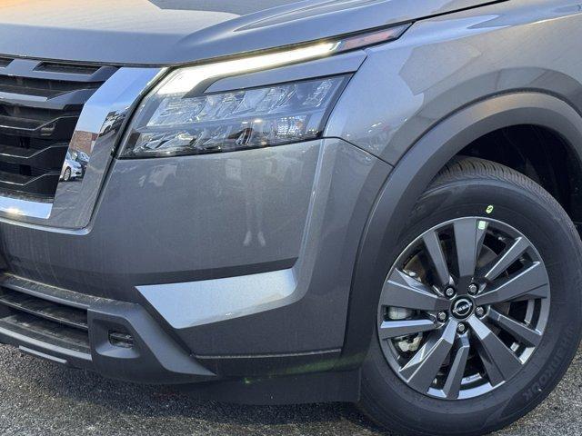 new 2025 Nissan Pathfinder car, priced at $36,684