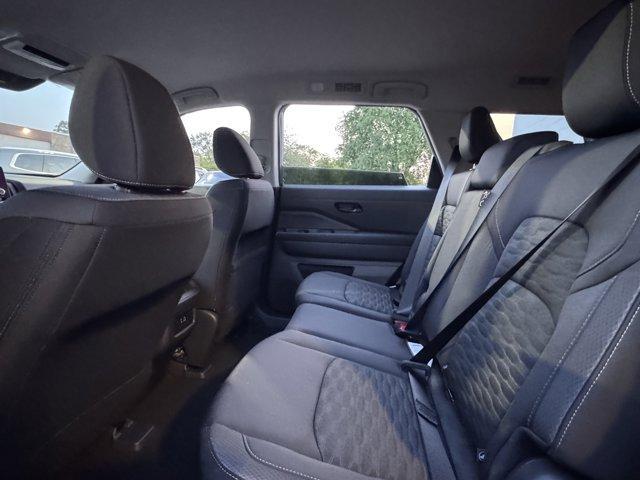 new 2025 Nissan Pathfinder car, priced at $36,684