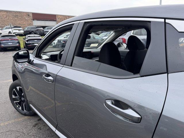 new 2025 Nissan Kicks car, priced at $24,984