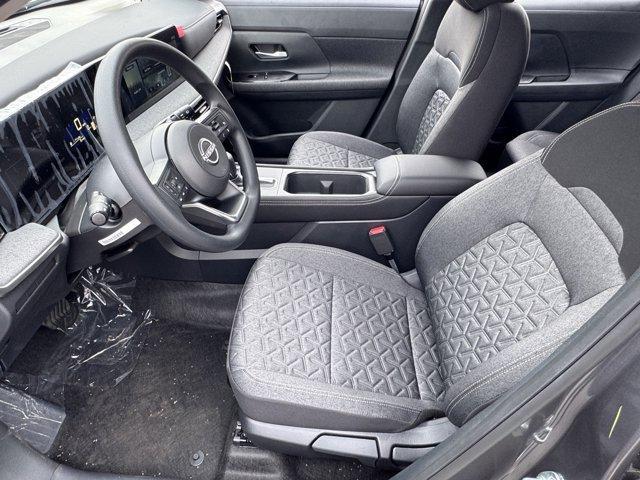new 2025 Nissan Kicks car, priced at $24,984