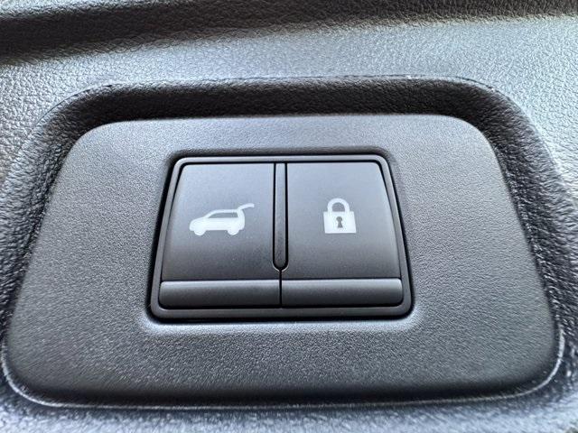 new 2025 Nissan Pathfinder car, priced at $40,925