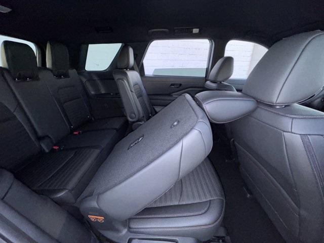 new 2025 Nissan Pathfinder car, priced at $35,075