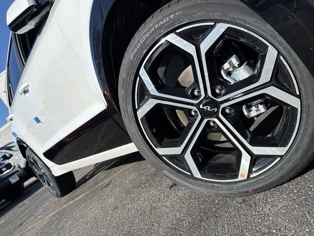 new 2025 Kia Niro car, priced at $30,545