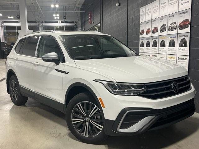 new 2024 Volkswagen Tiguan car, priced at $32,853