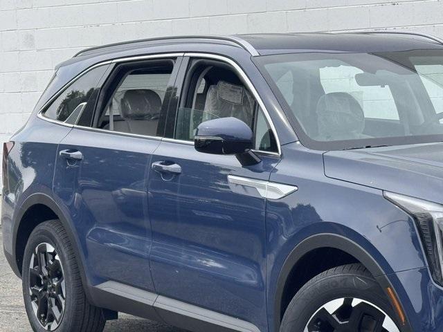new 2025 Kia Sorento car, priced at $31,630