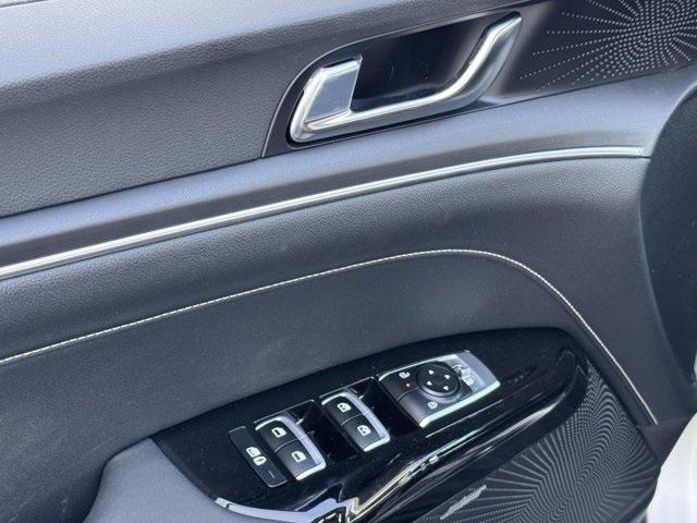 new 2025 Kia K5 car, priced at $30,355