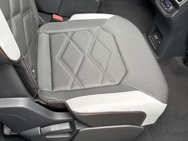 new 2025 Volkswagen Atlas car, priced at $47,612