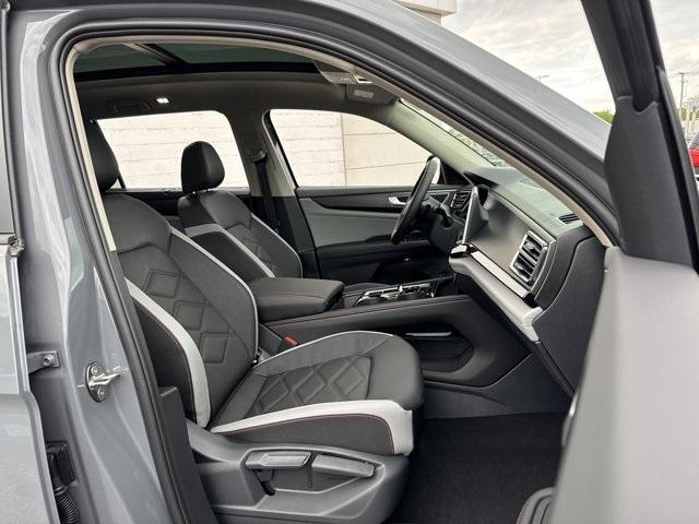 new 2025 Volkswagen Atlas car, priced at $47,612