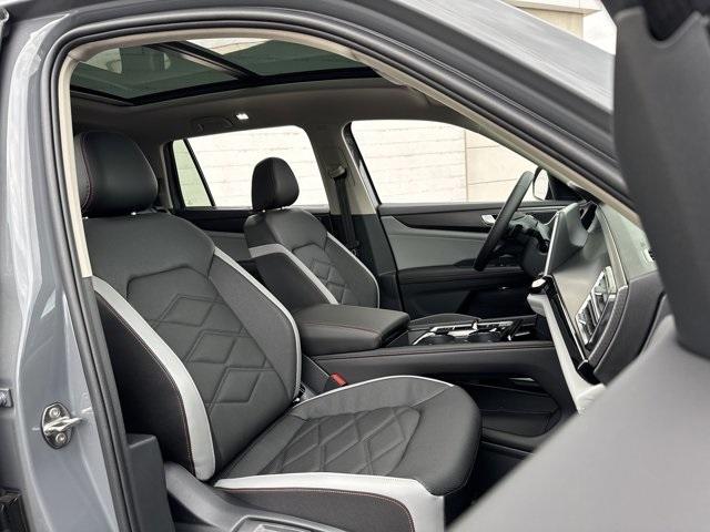 new 2025 Volkswagen Atlas car, priced at $47,612