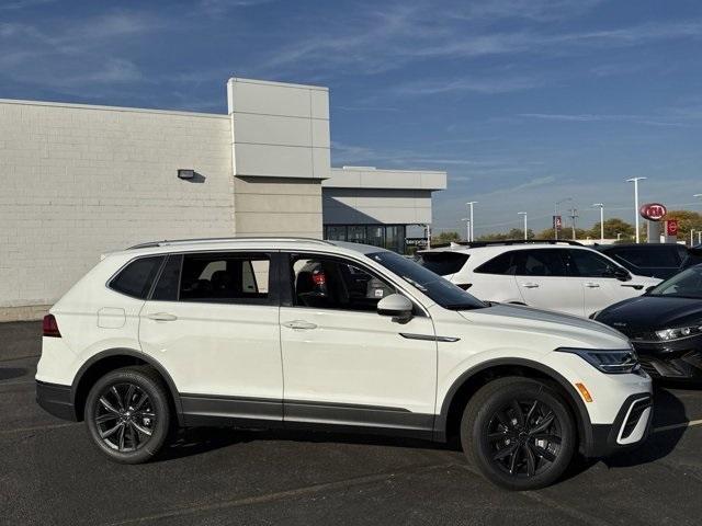 new 2024 Volkswagen Tiguan car, priced at $33,707