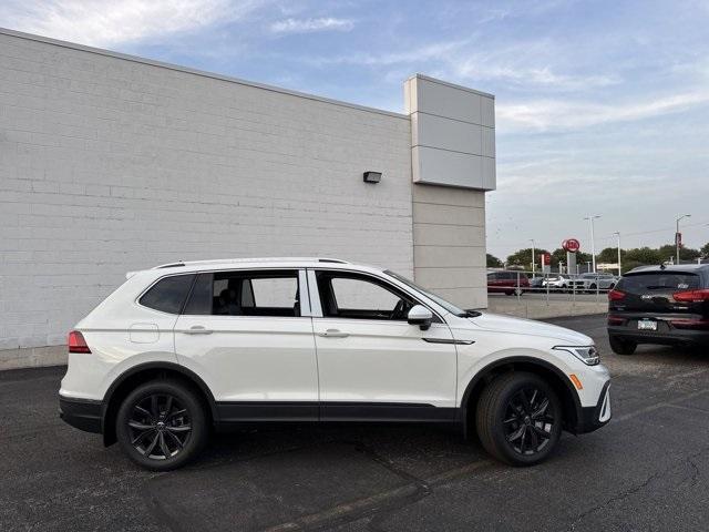 new 2024 Volkswagen Tiguan car, priced at $33,892