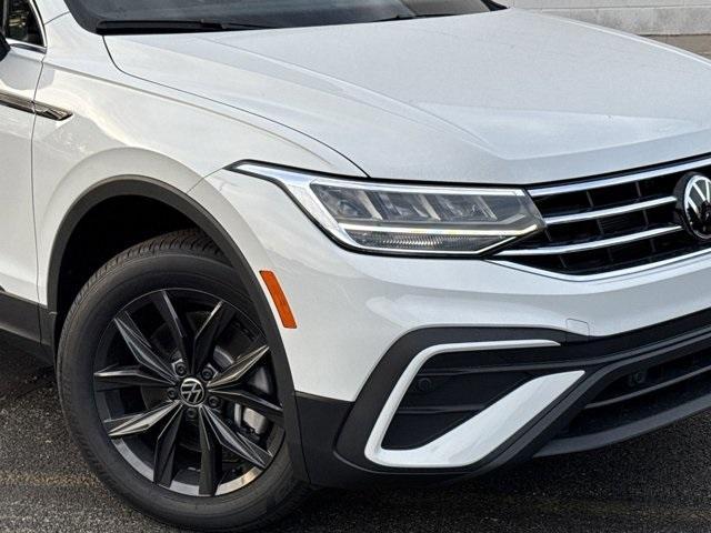 new 2024 Volkswagen Tiguan car, priced at $33,892