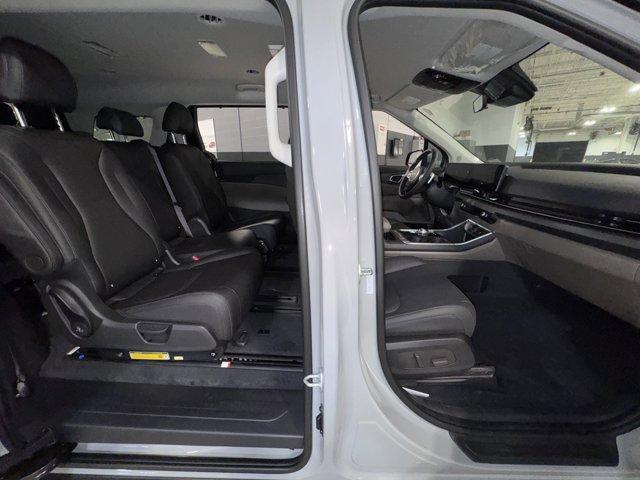 new 2026 Kia Carnival Hybrid car, priced at $45,415