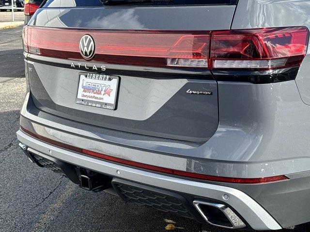 new 2025 Volkswagen Atlas car, priced at $49,531