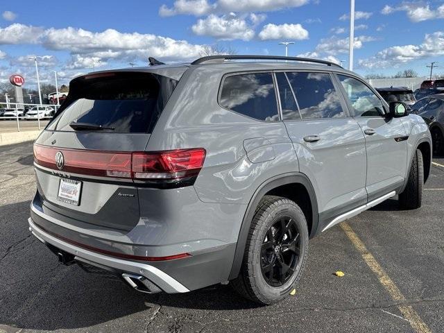 new 2025 Volkswagen Atlas car, priced at $49,531