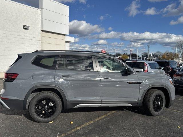 new 2025 Volkswagen Atlas car, priced at $49,531