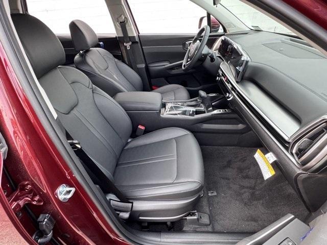new 2025 Kia Sorento car, priced at $31,555