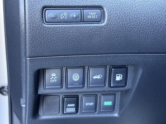 used 2020 Nissan Rogue car, priced at $15,991