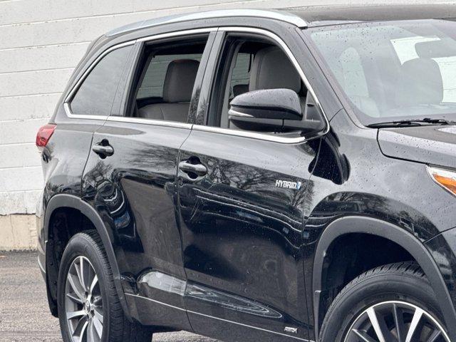 used 2017 Toyota Highlander Hybrid car, priced at $23,491