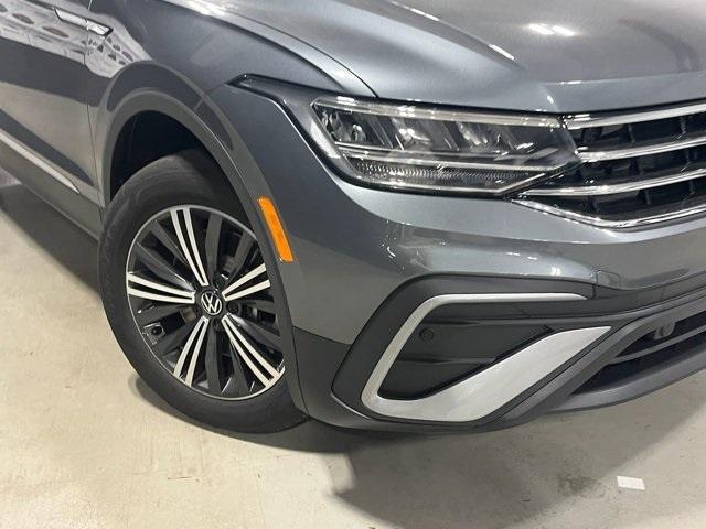 new 2024 Volkswagen Tiguan car, priced at $32,853