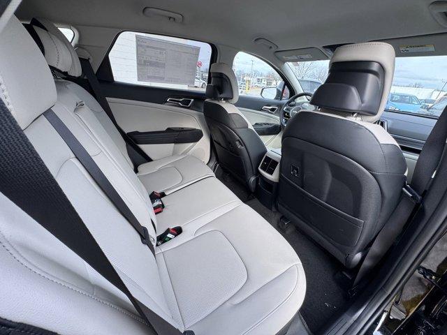 new 2025 Kia Sportage car, priced at $28,925
