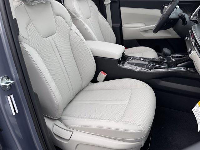 new 2025 Kia Sorento car, priced at $35,180